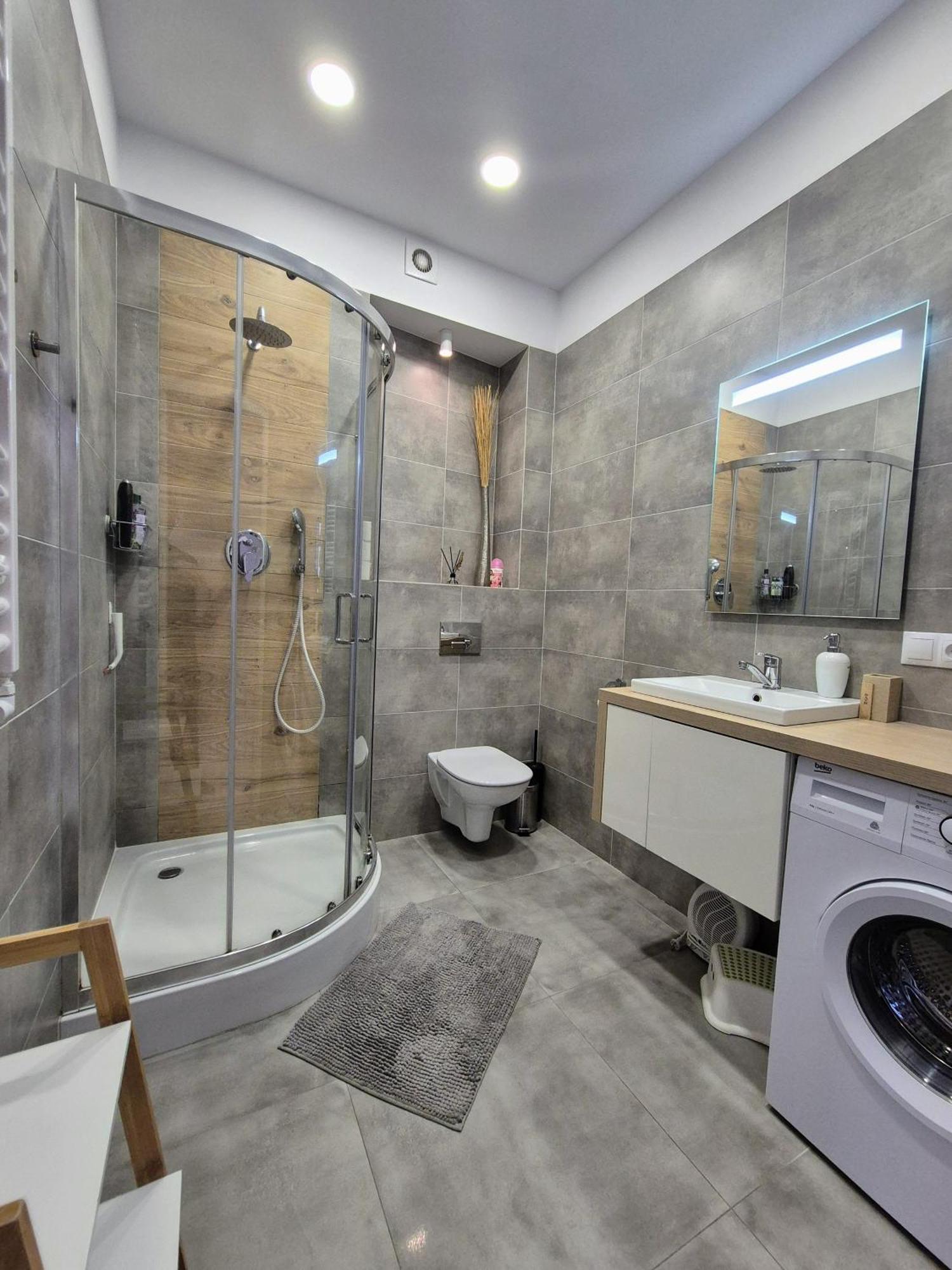 Charming Apartment In The City Centre, Lodz Екстериор снимка