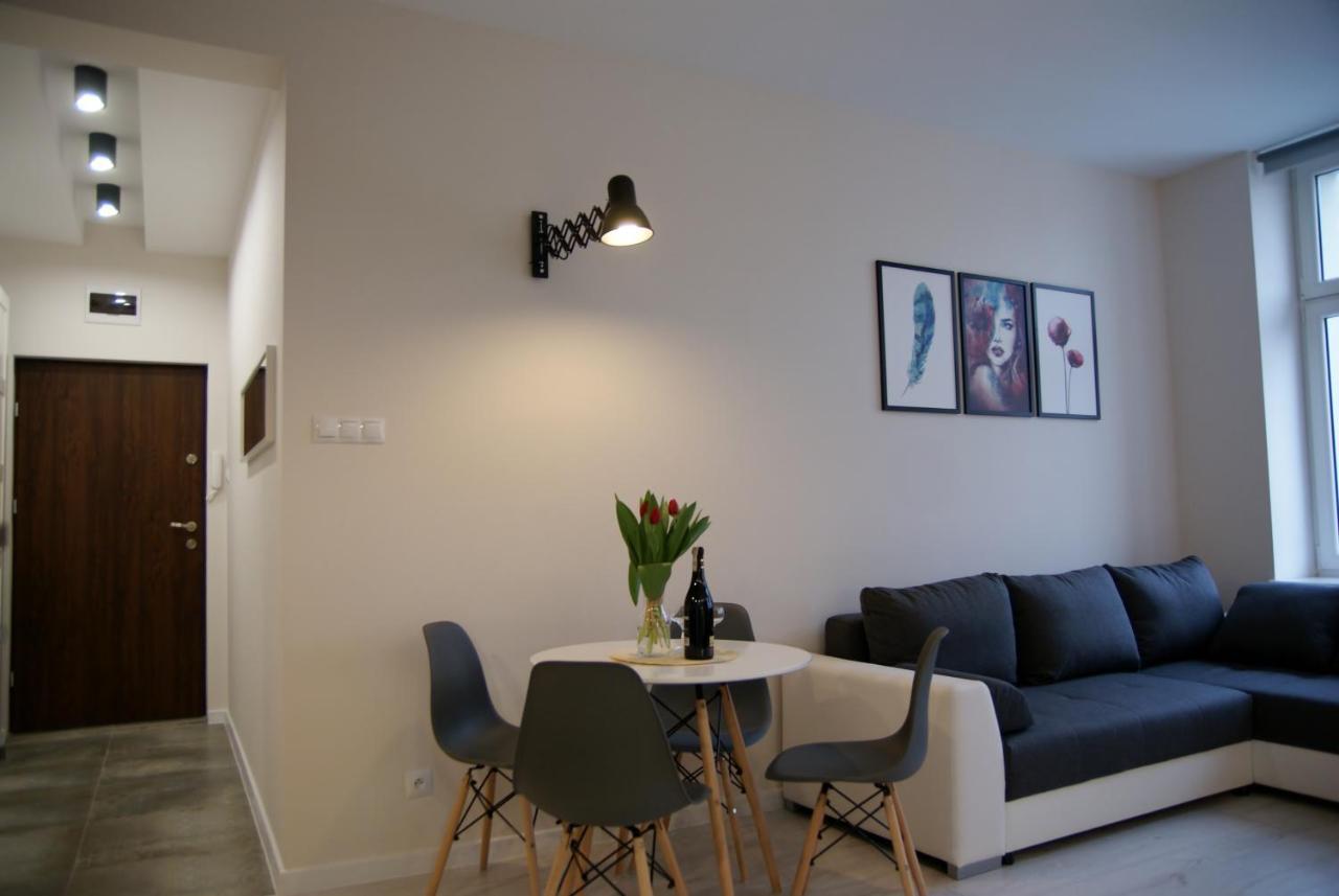 Charming Apartment In The City Centre, Lodz Екстериор снимка