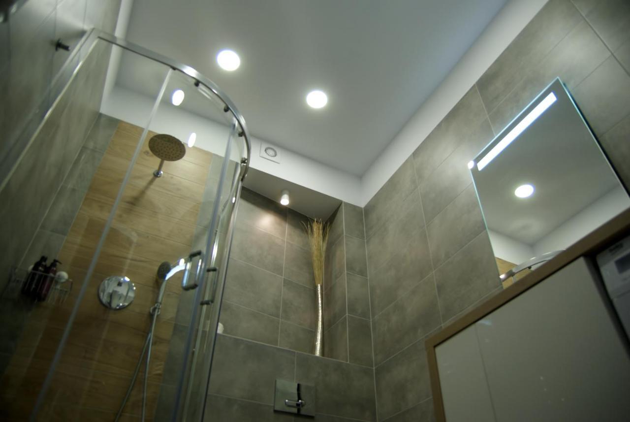 Charming Apartment In The City Centre, Lodz Екстериор снимка